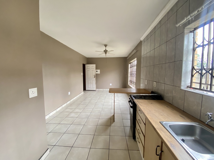 2 Bedroom Property for Sale in Lower Bo-dorp North West